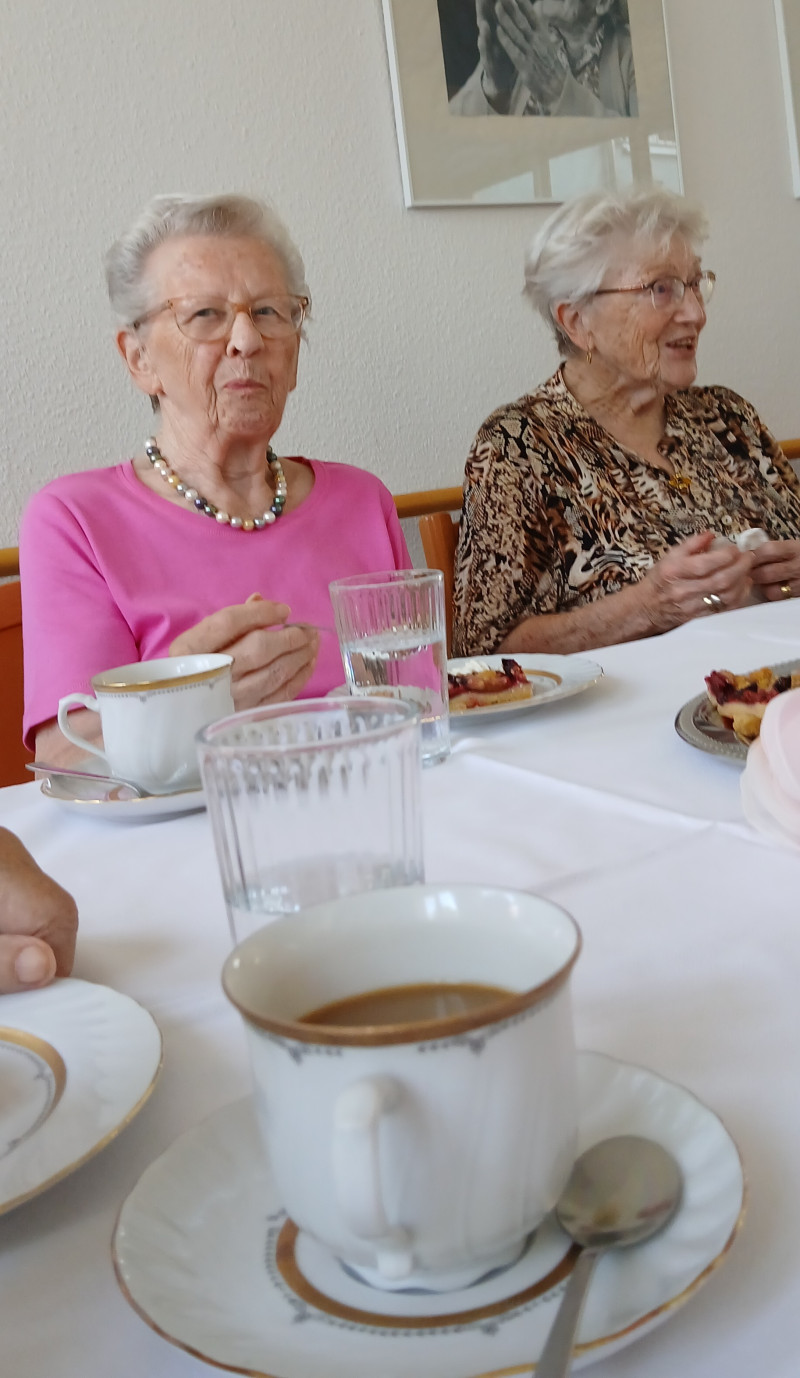 2x 90 Jahre.jpg