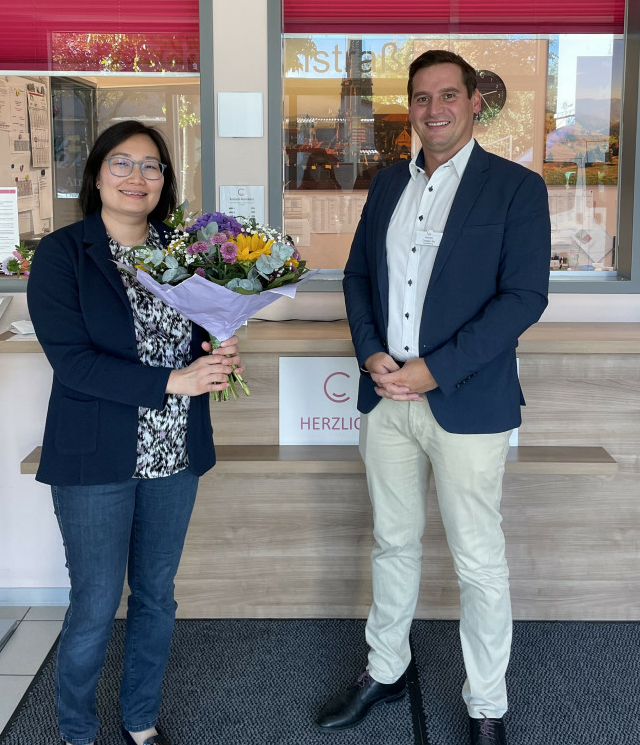 Begr Ung Frau Kim   Kopie