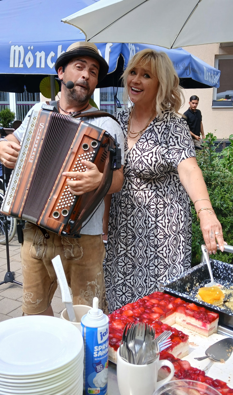 Ingo und Chefin Yvonne.jpg