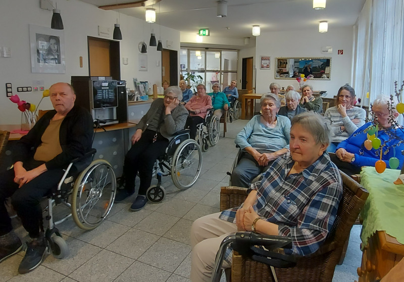 März Wolfgang Graf Puplikum.jpg
