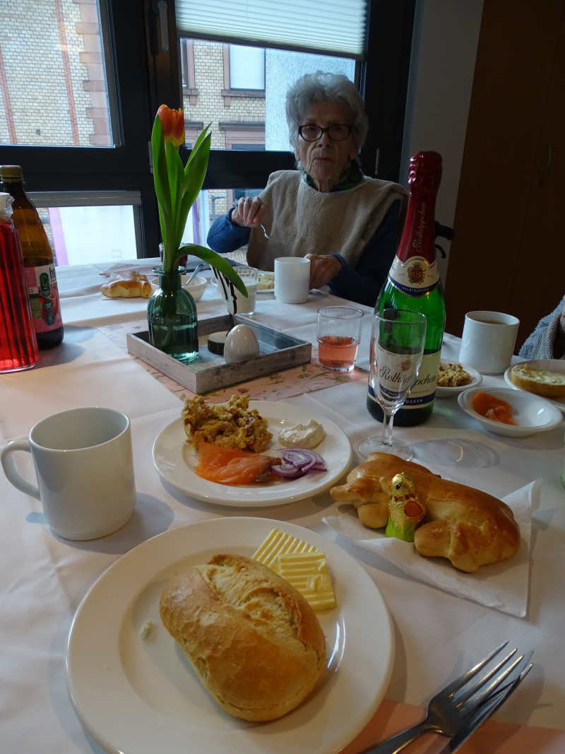Osterbrunch (2).JPG