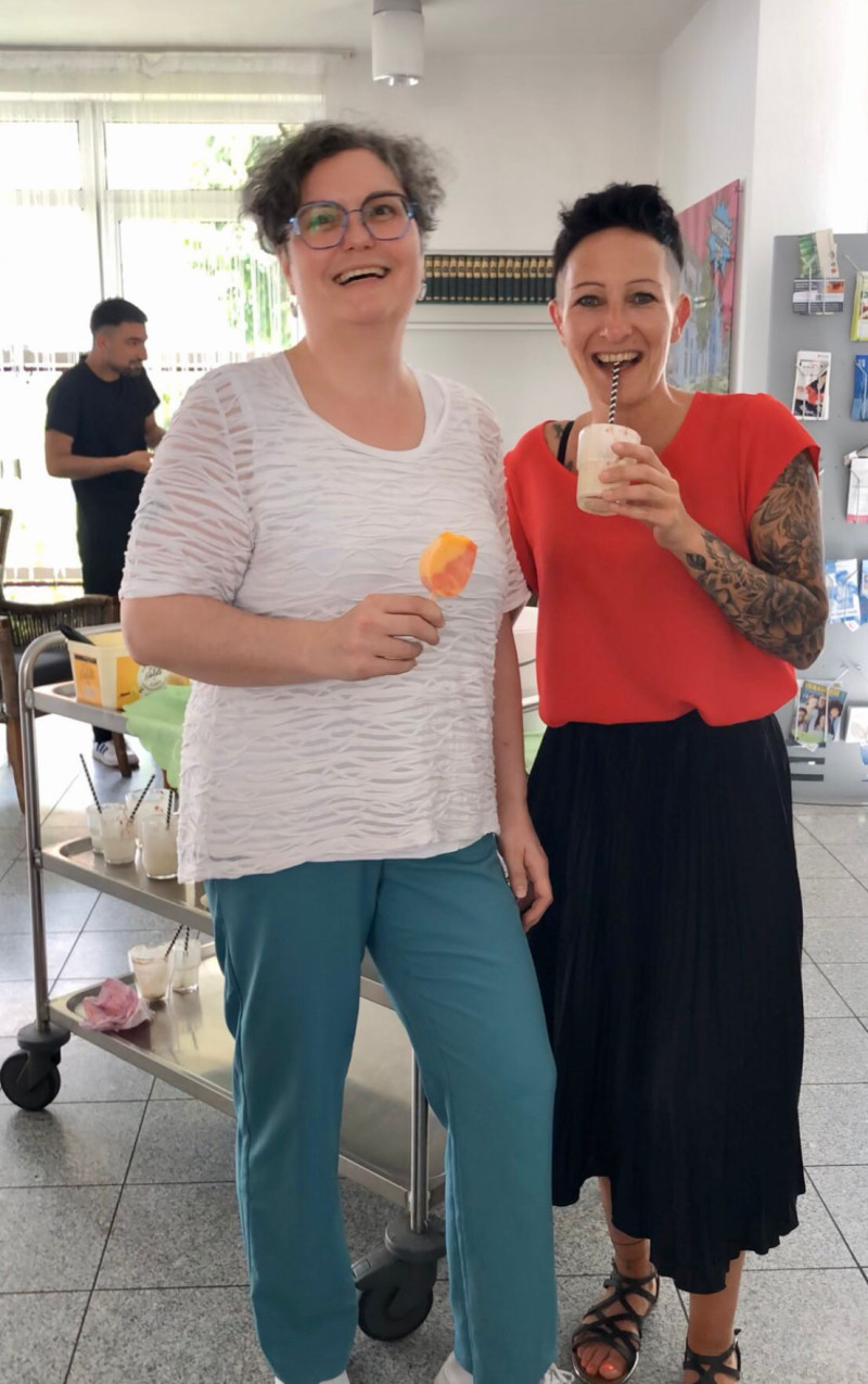 Verwaltung Diana und PDL Heike.jpg