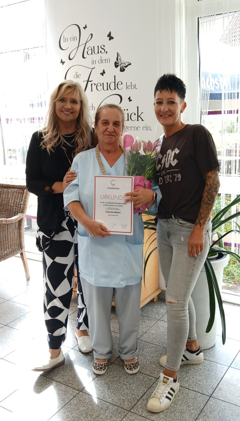 l. EL Fr. Yvonne Kurzeja,Ute Reiser, PDl Heike Keil - Kopie.jpg